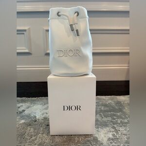 DIOR Beauty Cosmetic/Skincare
Pouch